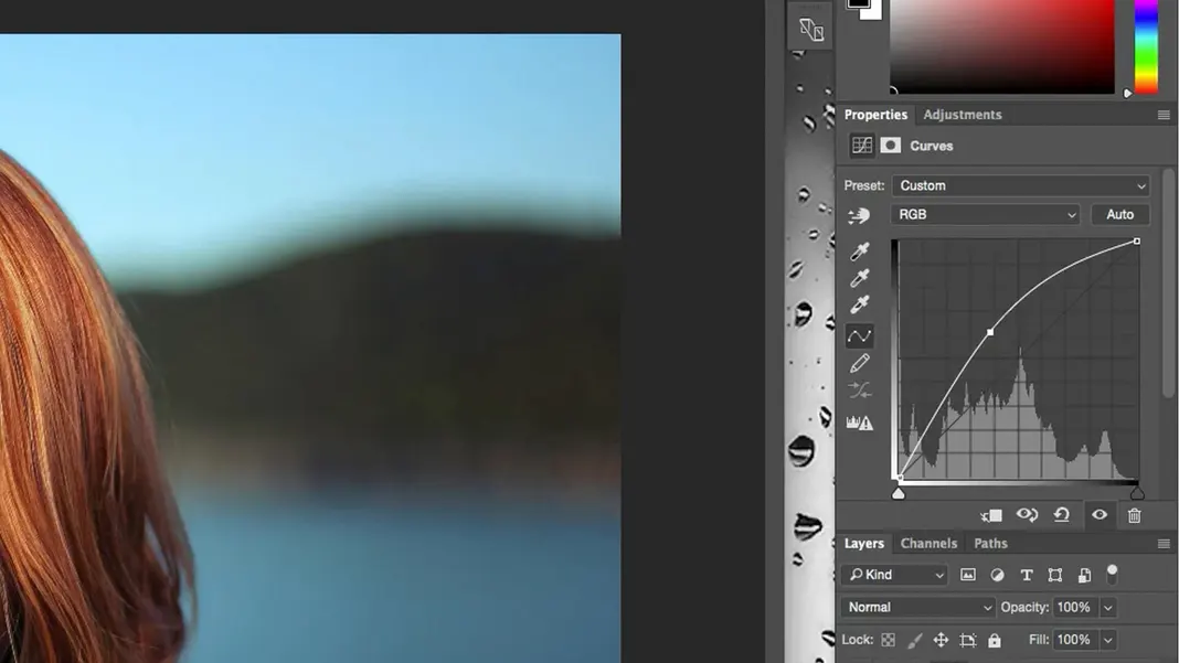 adjusting a curves layer in Photoshop